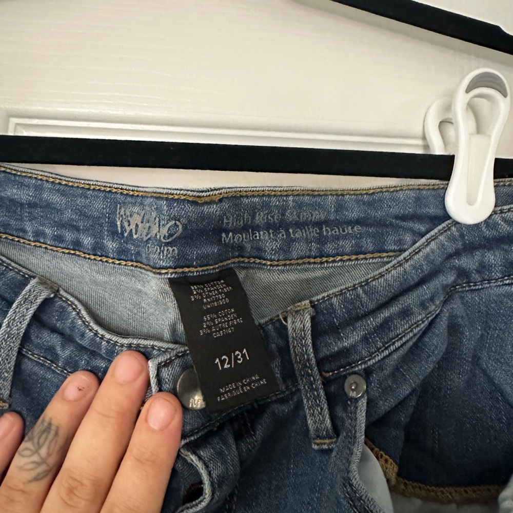Moschino Blue Skinny Jeans with Distressed Details - Picture 2 of 3